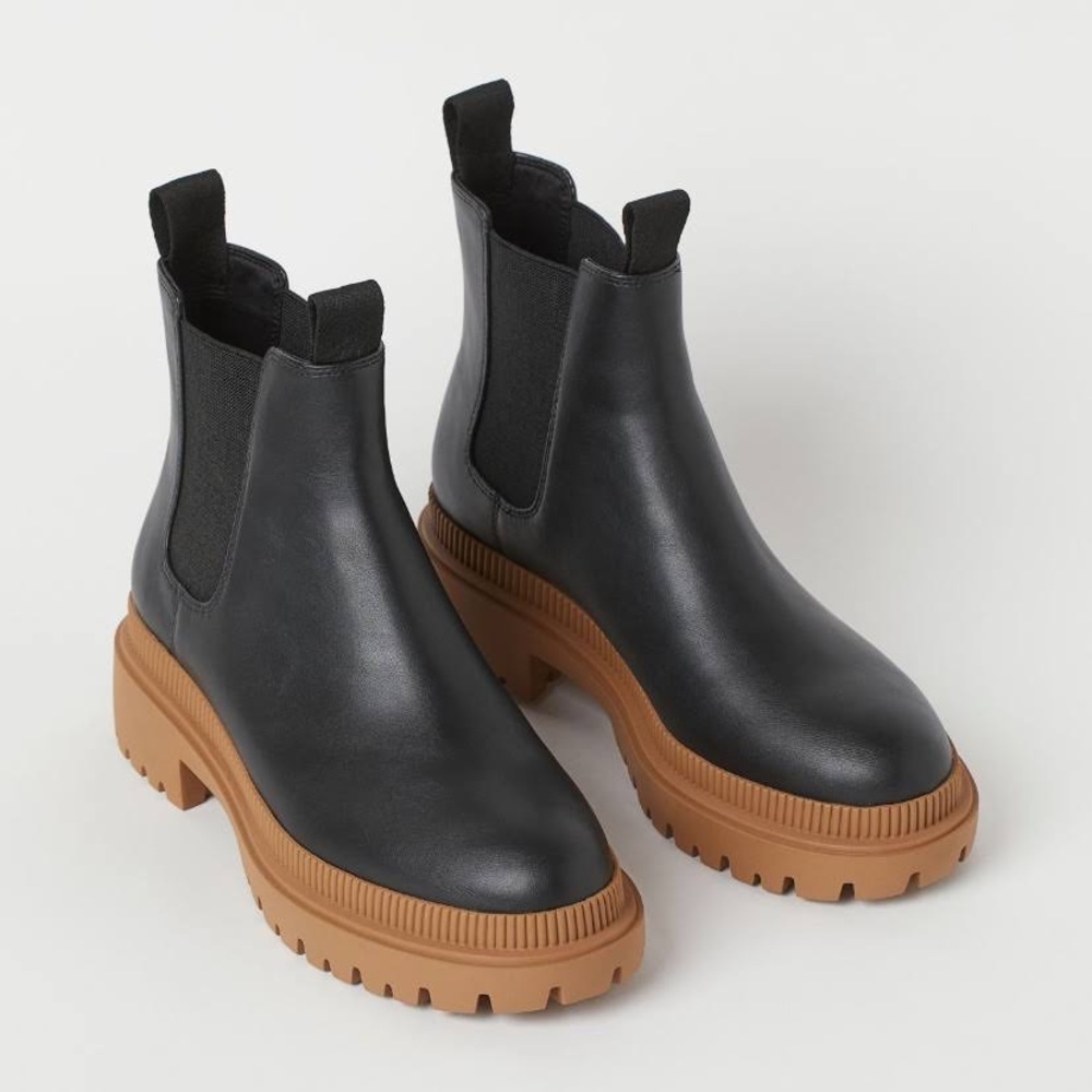 H&M Black and Gum Brown Sole Platform Chelsea Boots Size 11 - 42 Unisex